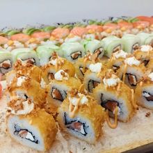 Saviez vous que pour vos commandes événementielles nous vous proposons des rolls signatures ?

Comme par exemple le rolls frit à la chapelure panko, saumon cheese avec une sauce aux oignons doux 🤤🤤

N'hésitez pas à nous contacter pour nous parler de vos envies 
.
.
.
.
#couleursushi #andernos #biganos #traiteur #sushilovers #sushi #bassinarcachon #aperotime #apero #mariage #mariagegironde